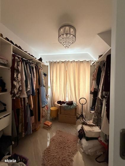 Casă cu 4 camere cu Teren 681 Mp în Axintele