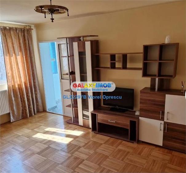 Apartament cu 4 camere semidecomandat în Titan
