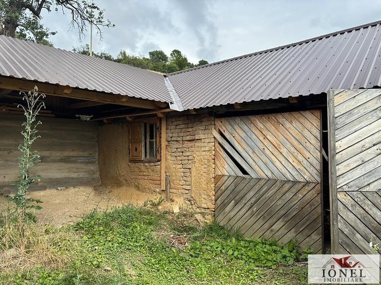 Casă individuală cu 3 camere cu Teren 84843 Mp în Săsciori