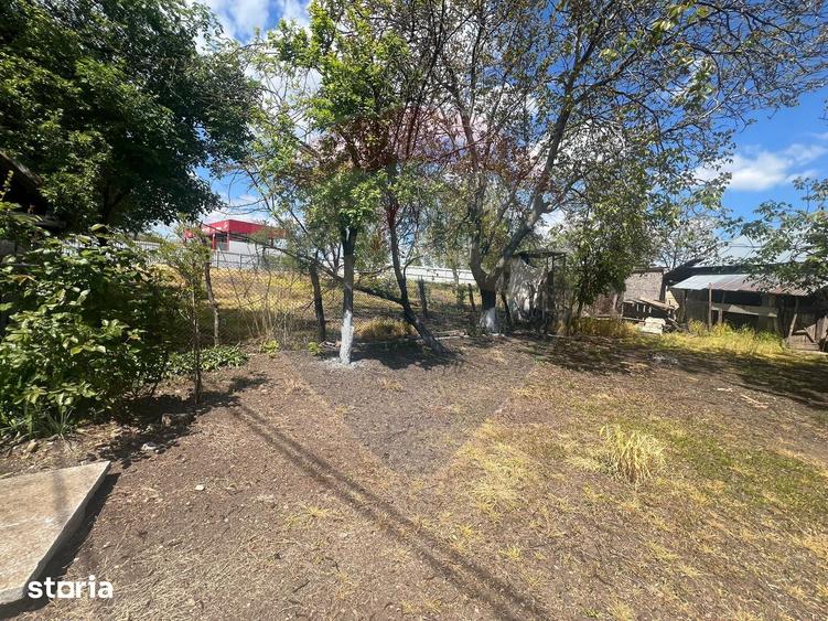 Casă cu 4 camere cu Teren 1324 Mp în Fulga