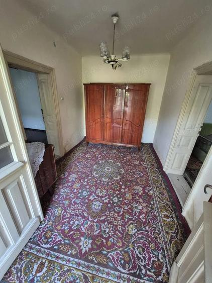 Casă cu 5 camere în Potlogi
