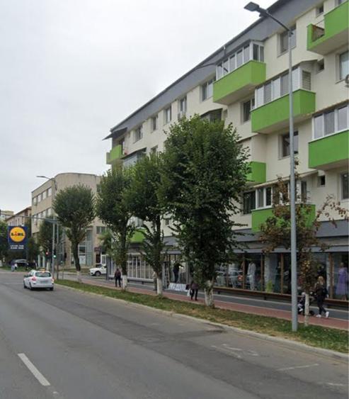 Spațiu comercial, de 256 mp, în Central