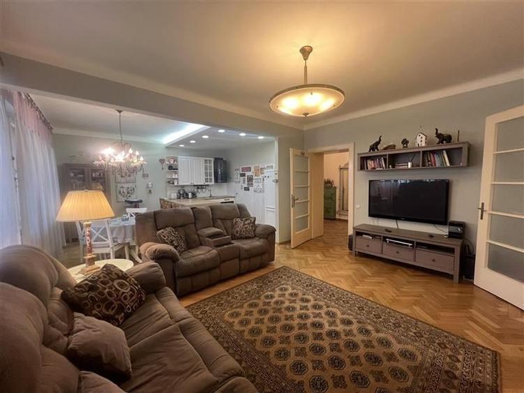 Tur LIVE! Proprietate regim special, Central, Brasov - 24