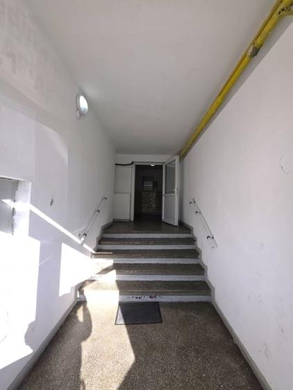 De vanzare 4 camere Ale Huedin 1, cu loc de parcare si centrala proprie - 32