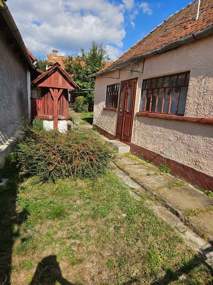 Casa batraneasca din lemn - 4
