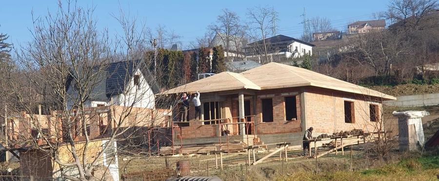 De vanzare CASA parter - 4