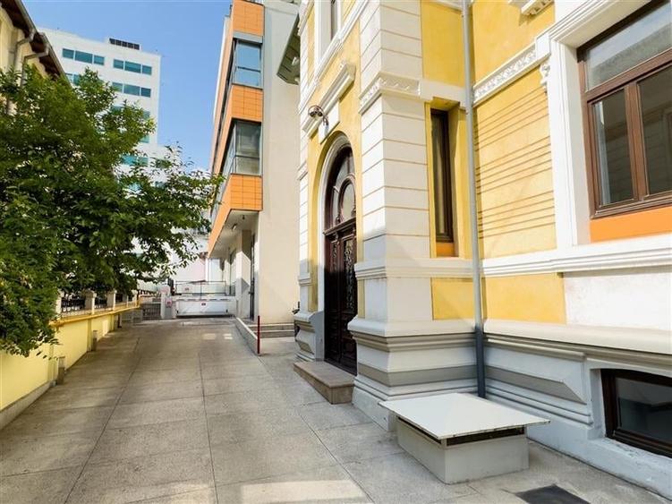 Spatiu - Universitate | Ready to Move in vila - de la 418 mp - 12