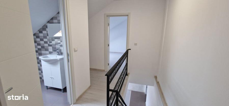DIRECT PROPRIETAR ! AP 4 camere ,la mansarda, zona Bdul Mihai Viteazu - 2