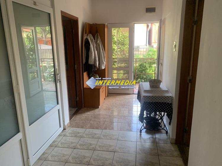 Casa de vanzare 5 camere teren aferent 1410 mp cu toate utilitatile zona Oarda - 15