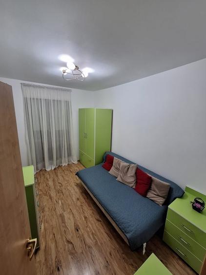 Închiriez apartament mobilat si utilat zugrăvit aer condiționat loc parcare - 7