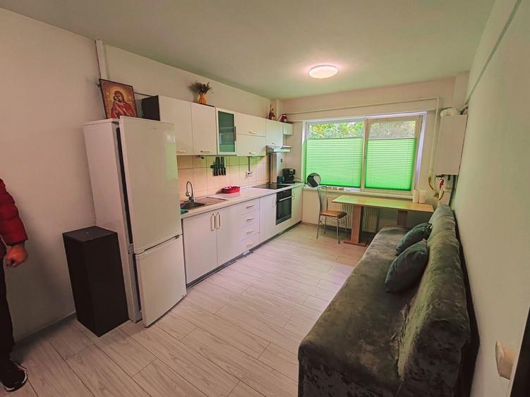 Apartament cu 2 camere decomandat în Zahana