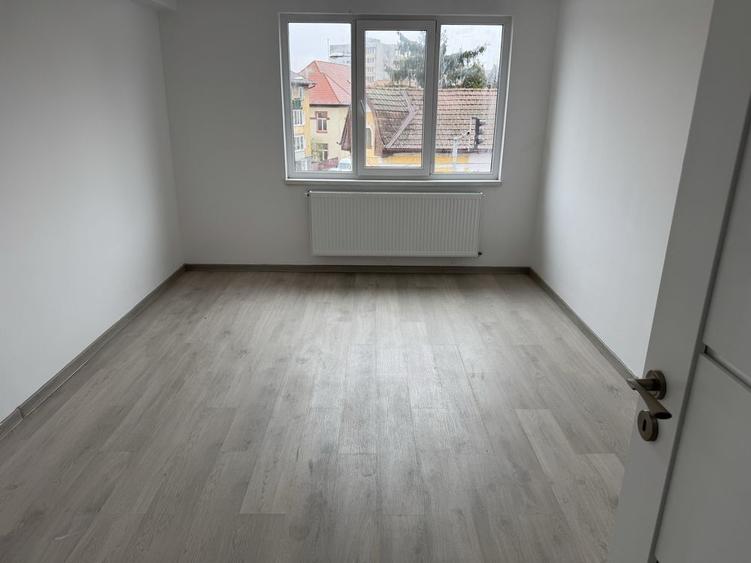 Vand apartament central - 4