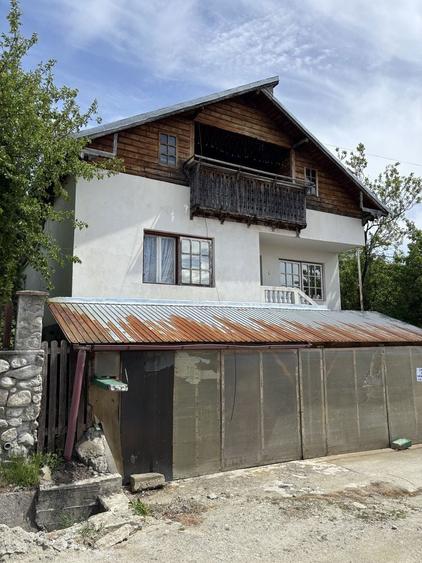 Casa de vanzare Horezu (str. Olari) - 2
