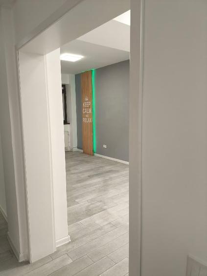 Spațiu ideal cabinet multi-specialități 105 mp + 2 grupuri sanitar – zonă 1 Mai - 1