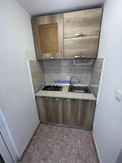 Garsoniera ,21 mp zona Piata Cet - 2