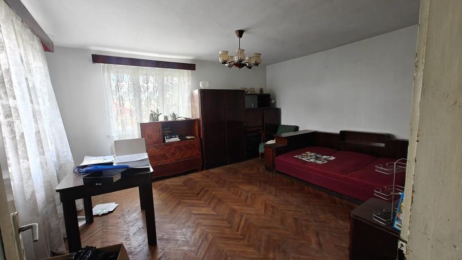Casa cu teren de 380 mp, front la doua strazi, Gruia - 8
