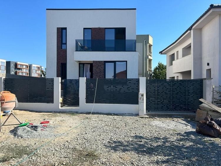 Casa de vanzare zona Carrfour - 1