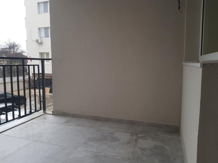 Vanzare apartament unicat, 2 camere, 2 bai, centrala proprie, sector 4 Hornbach - 9