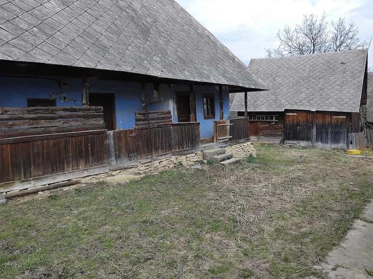 Vand casa traditionala cu teren in Manastireni,jud.Cluj - 8