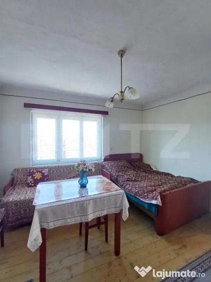 Casa de vanzare, cu 3 camere, 85 mp, 151 mp teren, zona cent - 16
