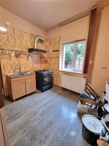 Spatiu Multifunctional, Pretabil birouri, servicii, cabinete. Zona Noua - 11