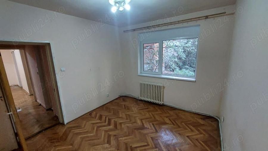 Proprietar vand apartament ultracentral 3 camere - 2