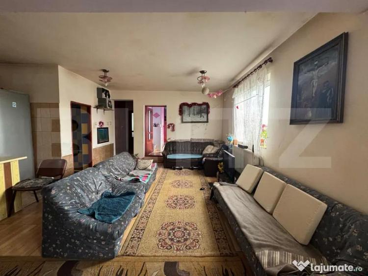 Casa de vanzare, cu 4 camere, 180 mp, in Simeria - 1