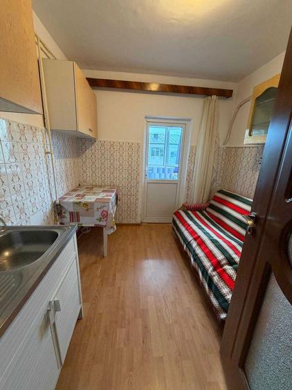 Proprietar, vand apartament cu 2 camere, decomandat, etaj 4, 1982, zona Radu Negru ( Sebesului ) - 4
