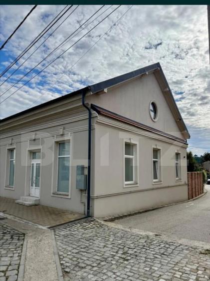 Spatiu pentru birouri/cabinet medical-Simleu Silvaniei - 1