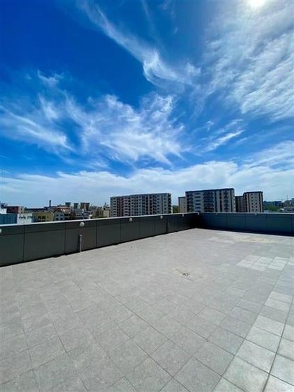 Riverside Tower - spatii langa metrou cu preturi de la 9 EUR + TVA - 10