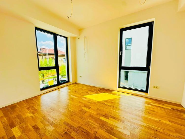 Duplex cu 5 camere cu Piscina în Otopeni