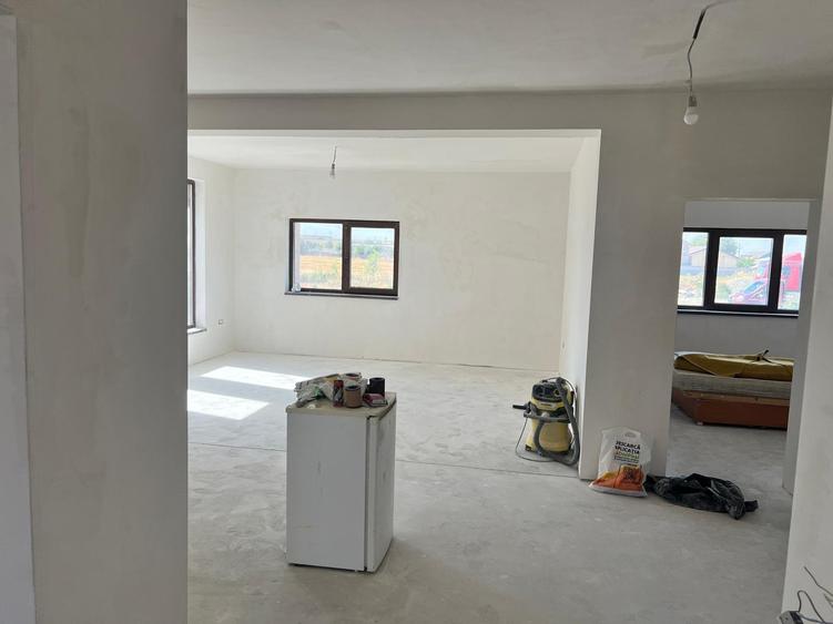 Vila de vanzare in Ovidiu - P+1, teren 470mp - 10