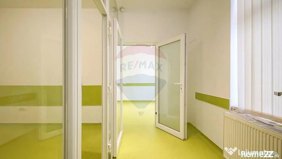Spațiu comercial, de 66 mp, în Central