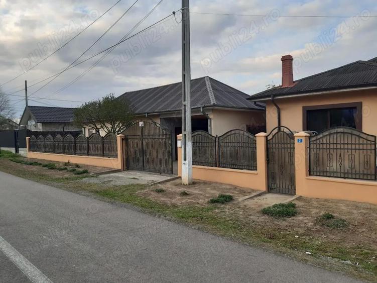 Vand Casa de locuit cu teren comuna Ograda - 5