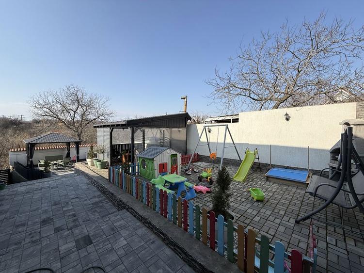 Vand Casa / S+P+1E si Mansarda / Zona (OMW Crisan) Slatina - 8