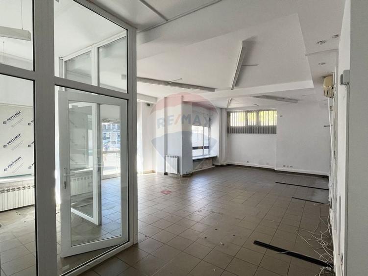 INCHIRIERE SPATIU COMERCIAL 100 mp–vitrină, vad excepțional – Unirii - 6