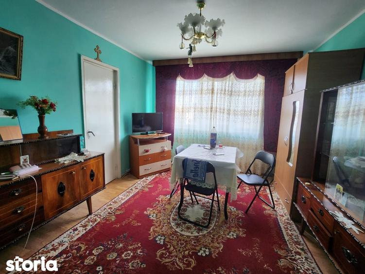 2 Camere etajul 3 str. Mioritei - 11