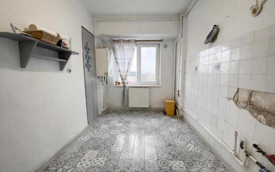 Apartament 3 camere | Decomandat | Stefan cel Mare - zona ce - 1