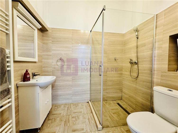 Apartament cu 3 camere semidecomandat, mobilat în Ultracentral