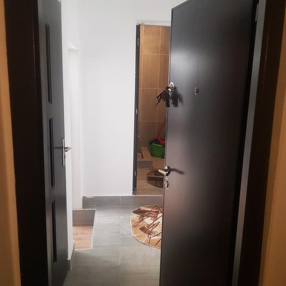 Garsonieră decomandată în Mera