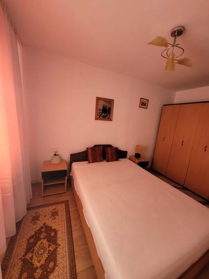 Apartament cu 3 camere decomandat, mobilat în Gării