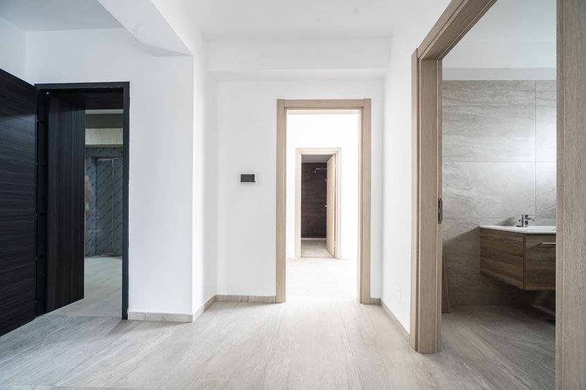 Apartament cu 3 camere decomandat în Metalurgiei