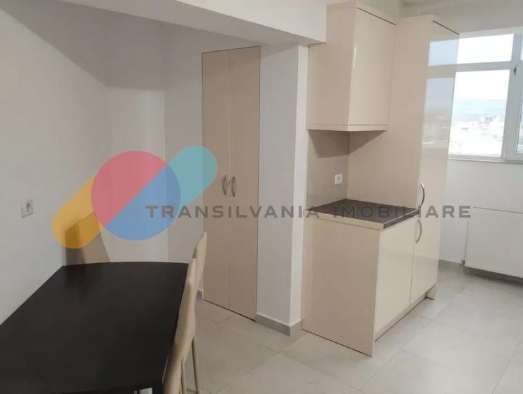Apartament cu 2 camere decomandat, mobilat în Mărăști