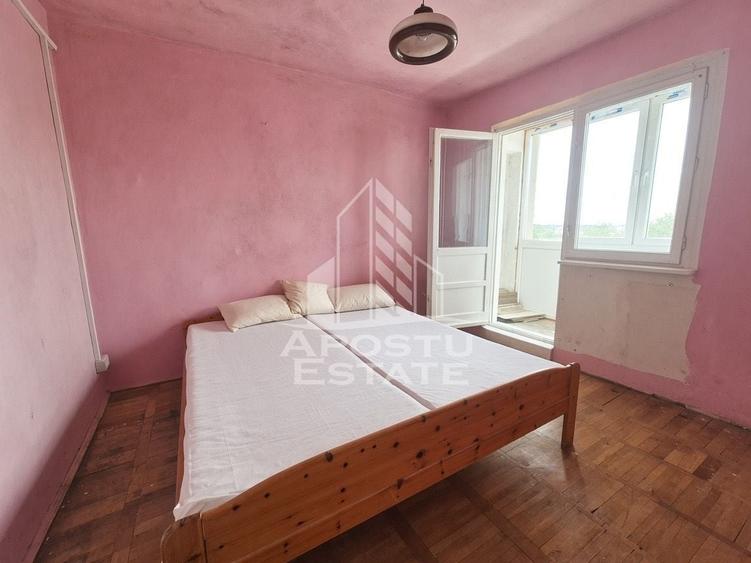 Apartament cu 2 camere semidecomandat, mobilat în Central