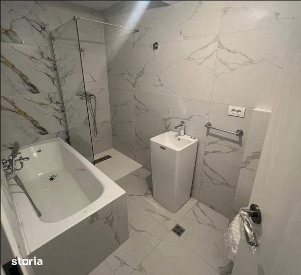 Apartament cu 3 camere decomandat în Bucium