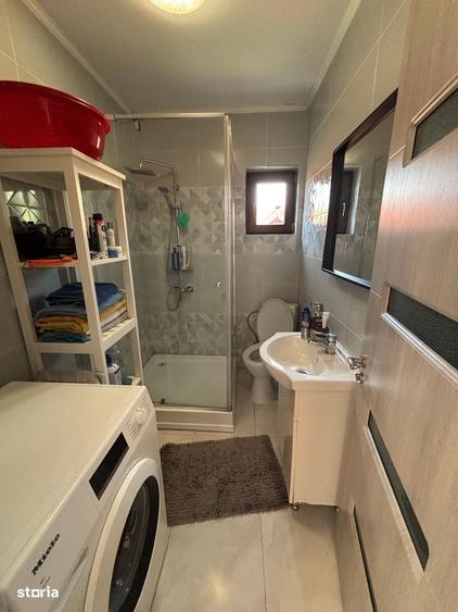 Casă cu 4 camere cu Teren 300 Mp în Lăpuș