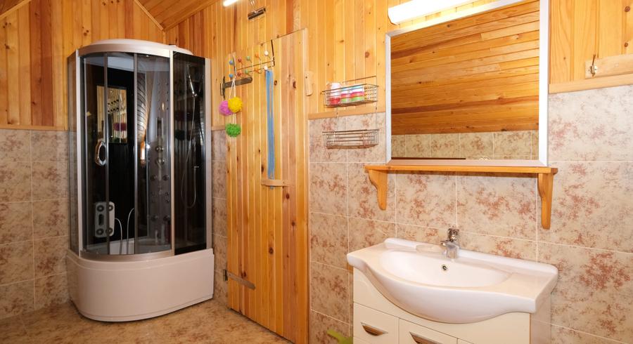 Casă individuală cu 16 camere cu Canalizare în Cheia