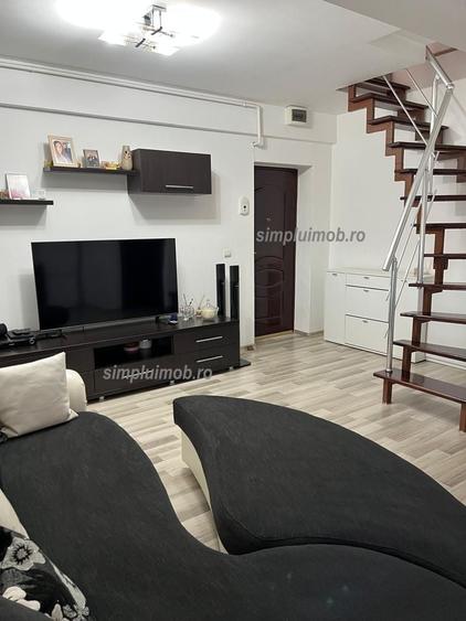 Apartament cu 3 camere semidecomandat, mobilat în Colentina