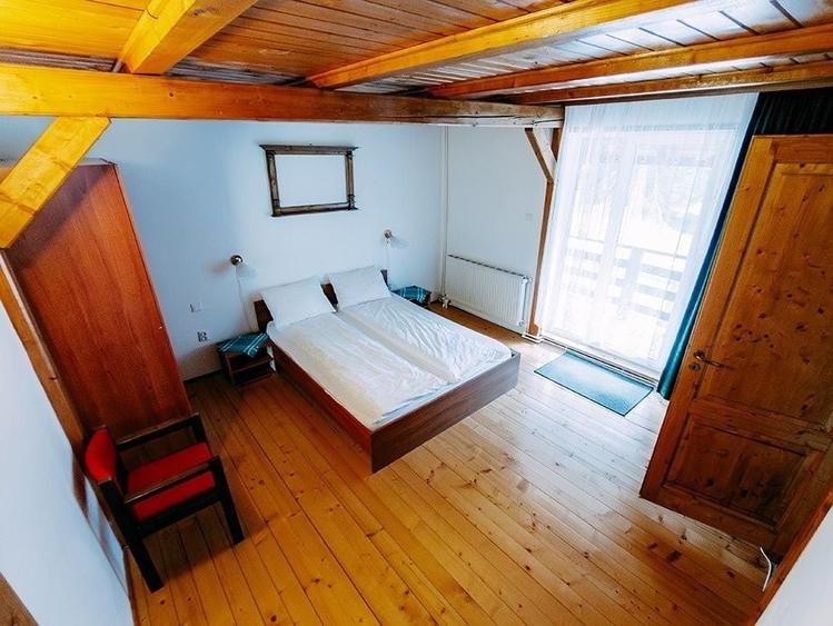 Casă cu 4 camere în Muntele Băișorii