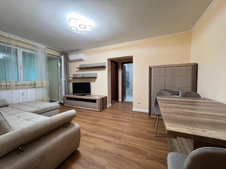 Doua camere, AFI Cotroceni, complet renovat ?i utilat - 1
